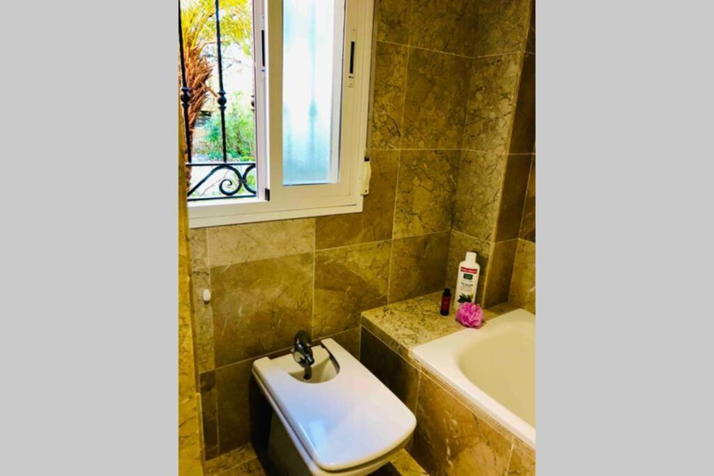Puente Bright Terrace, Pool & Garden View Appartement *