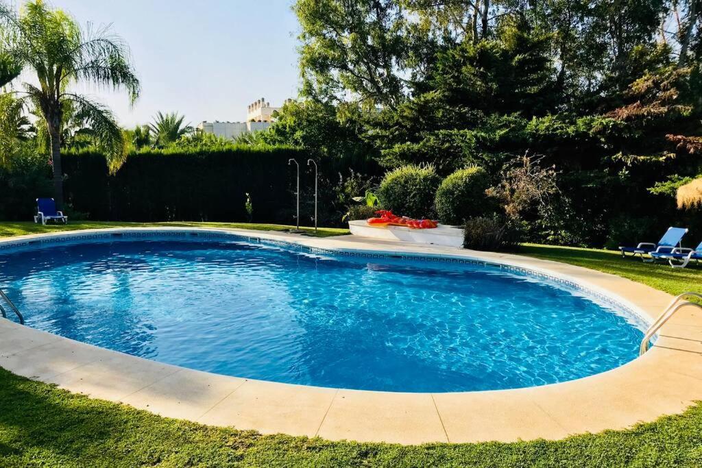 Puente Bright Terrace, Pool & Garden View