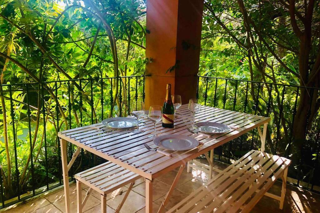 Puente Bright Terrace, Pool & Garden View Appartement Marbella