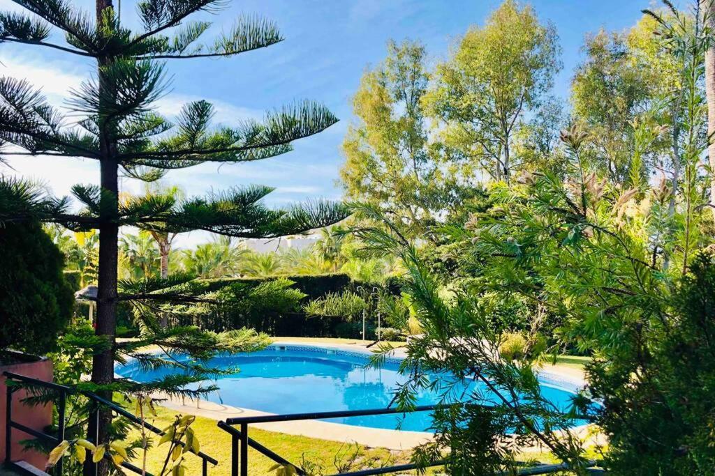 Puente Bright Terrace, Pool & Garden View Appartement *