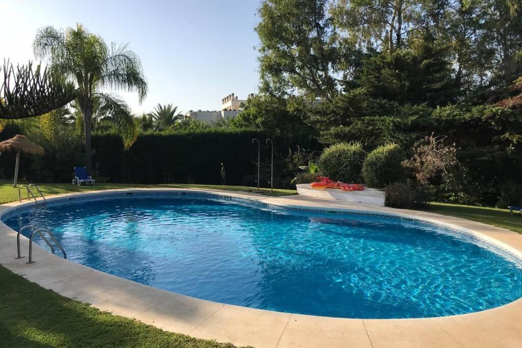 Puente Bright Terrace, Pool & Garden View Appartement