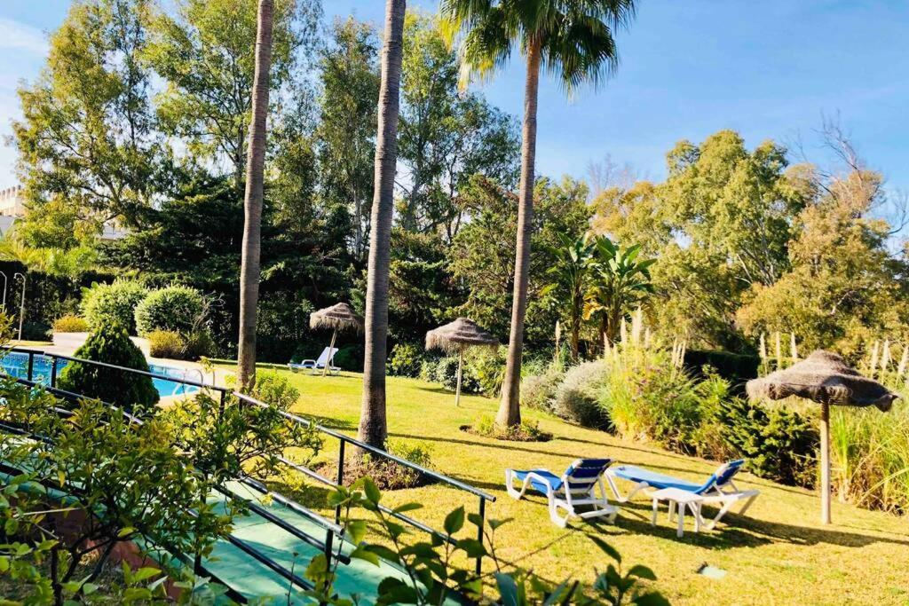 Appartement Puente Bright Terrace, Pool & Garden View