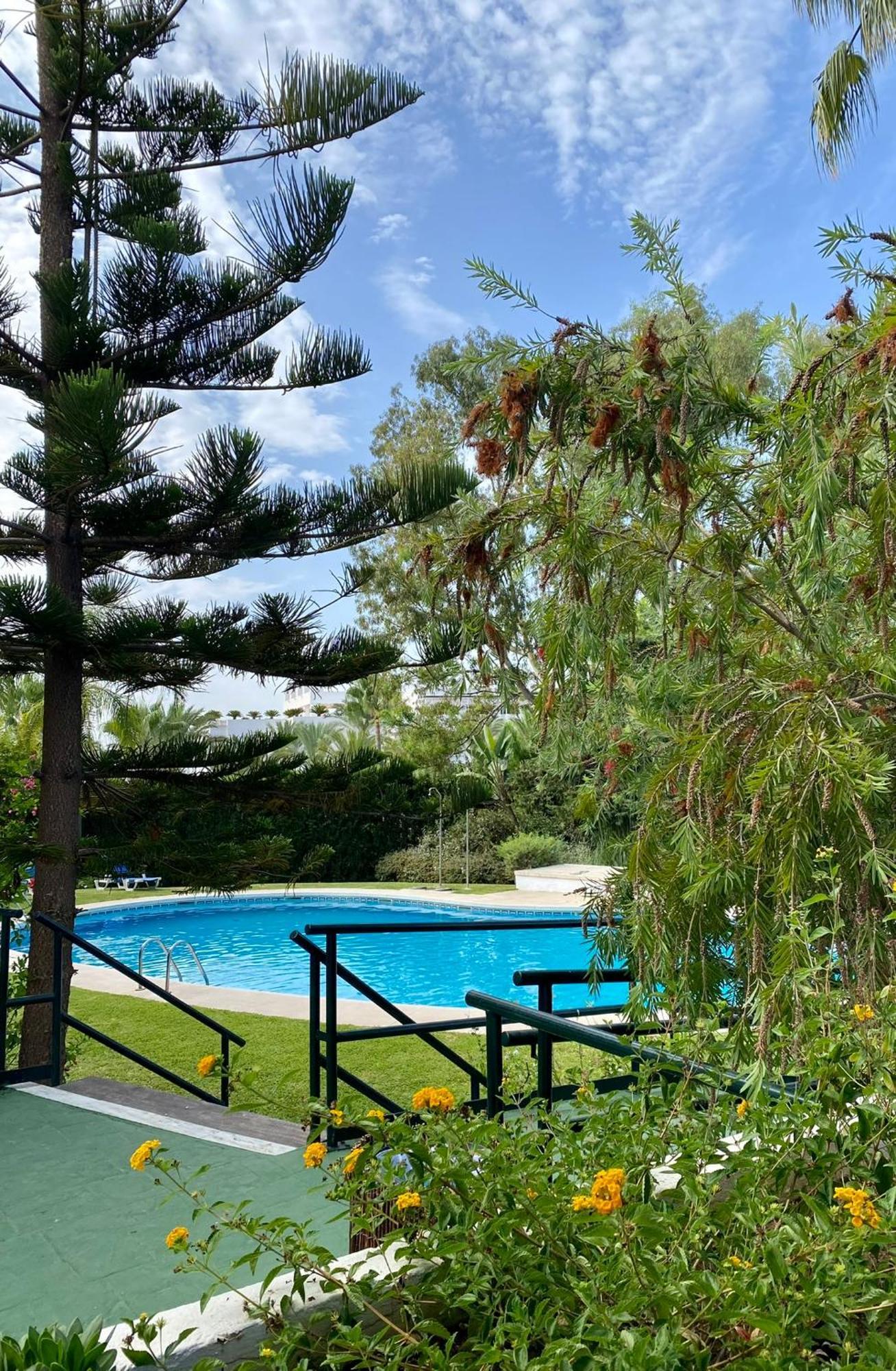 Puente Bright Terrace, Pool & Garden View Marbella